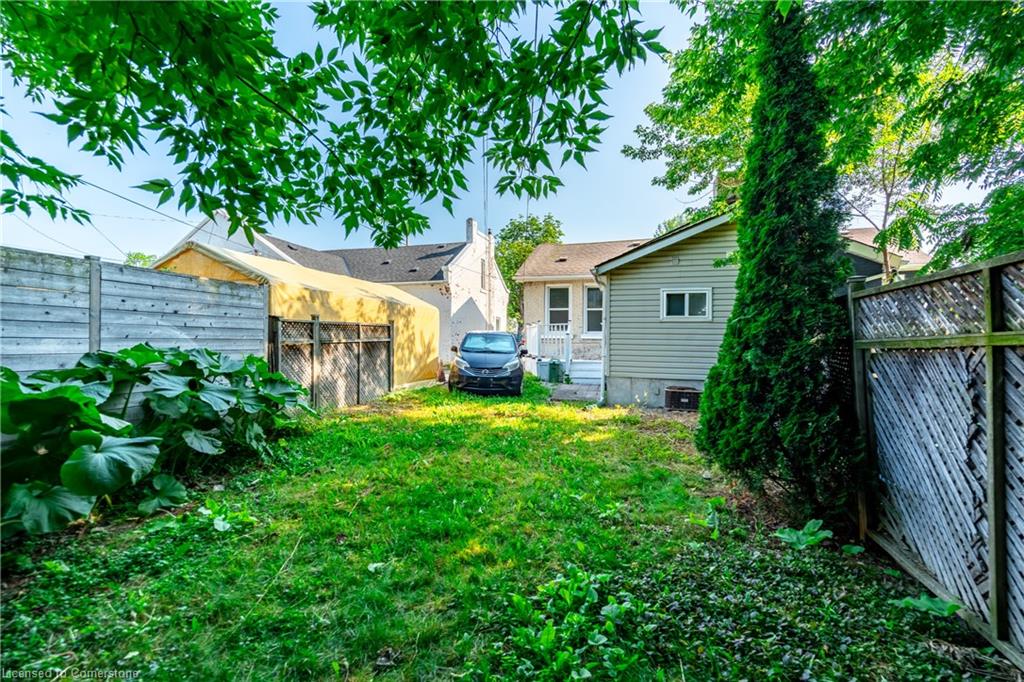 385 Main Street W Property Photo 30