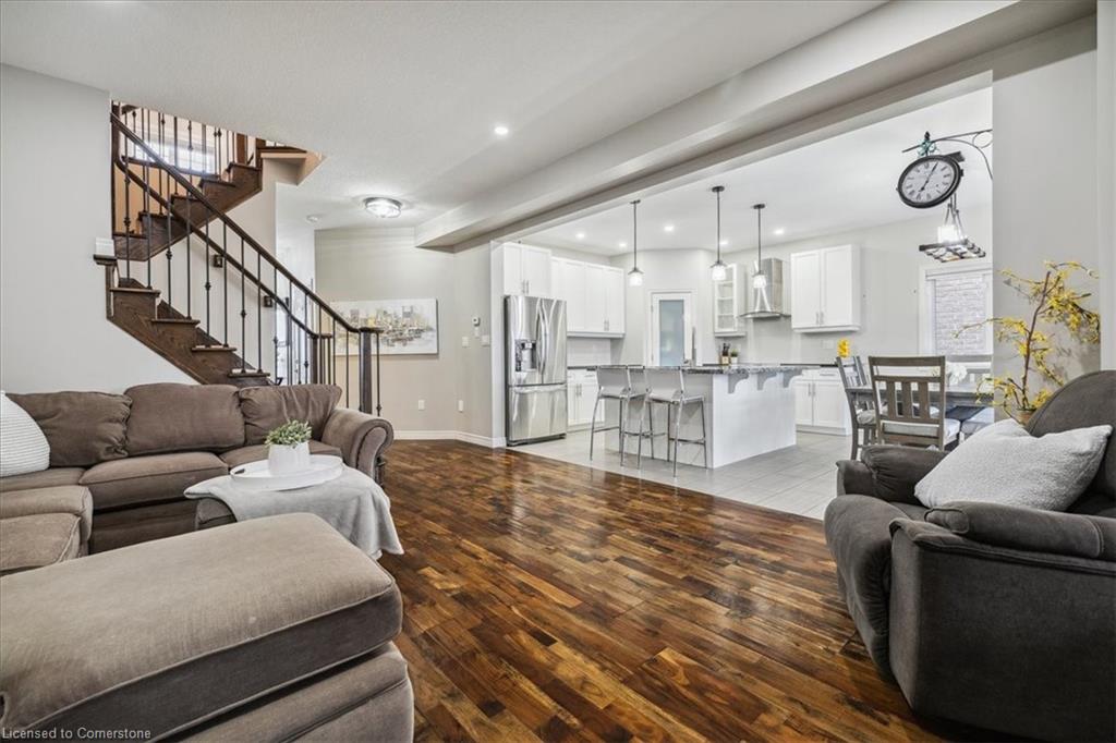 375 Festival Way Property Photo 8