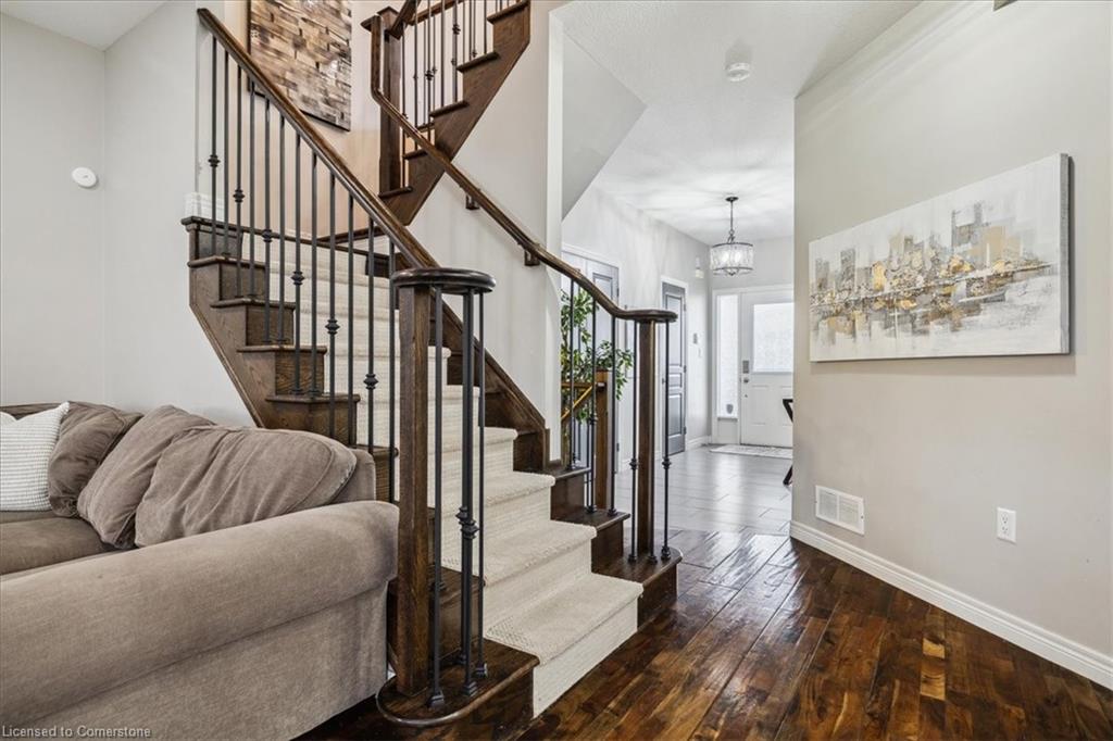 375 Festival Way Property Photo 9
