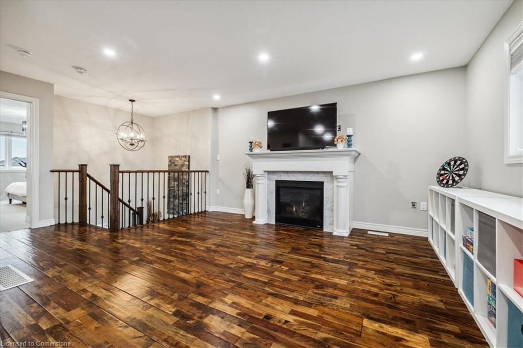 375 Festival Way Property Photo 18