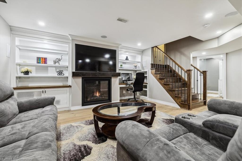 375 Festival Way Property Photo 33