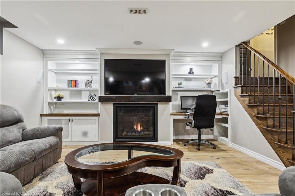 375 Festival Way Property Photo 34