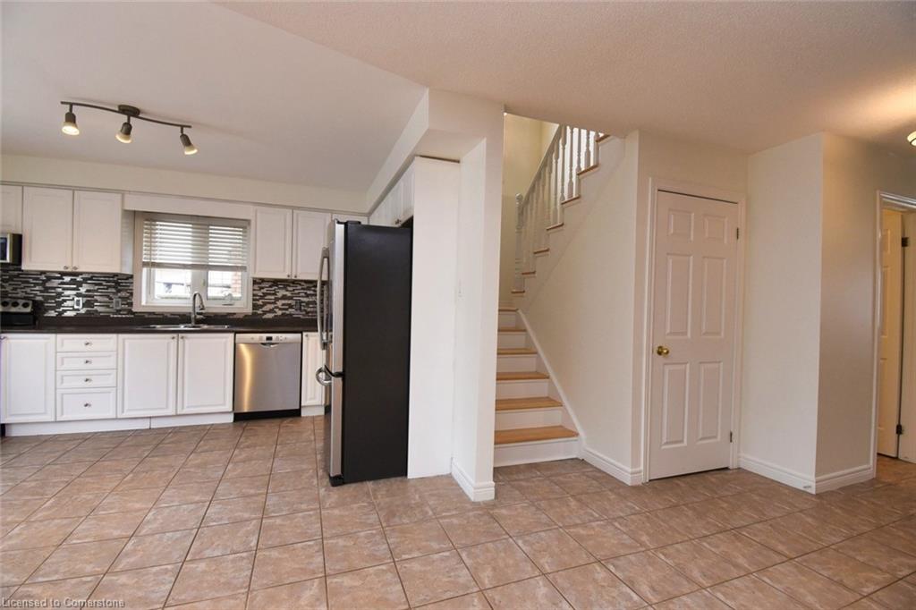 53 Dulgaren Street Property Photo 16