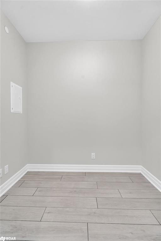 3305-30 Elm Drive W Property Photo 18