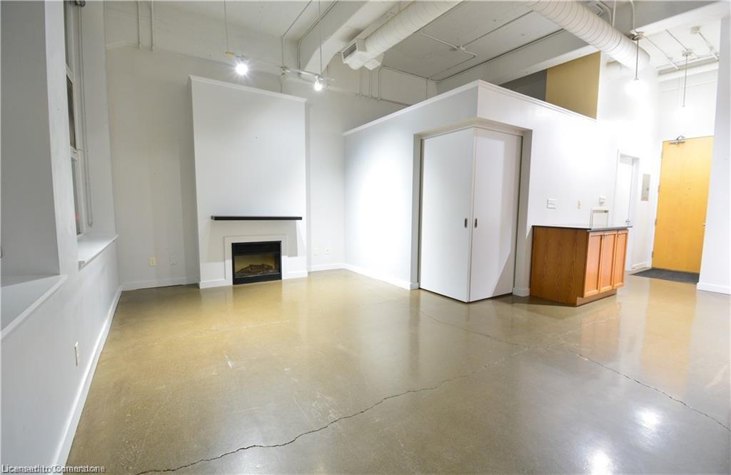 316-404 King Street W Property Photo 11