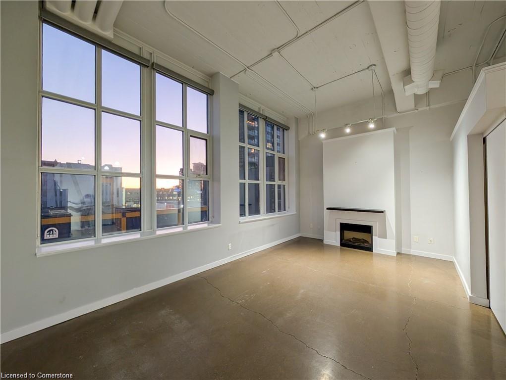 316-404 King Street W Property Photo 16
