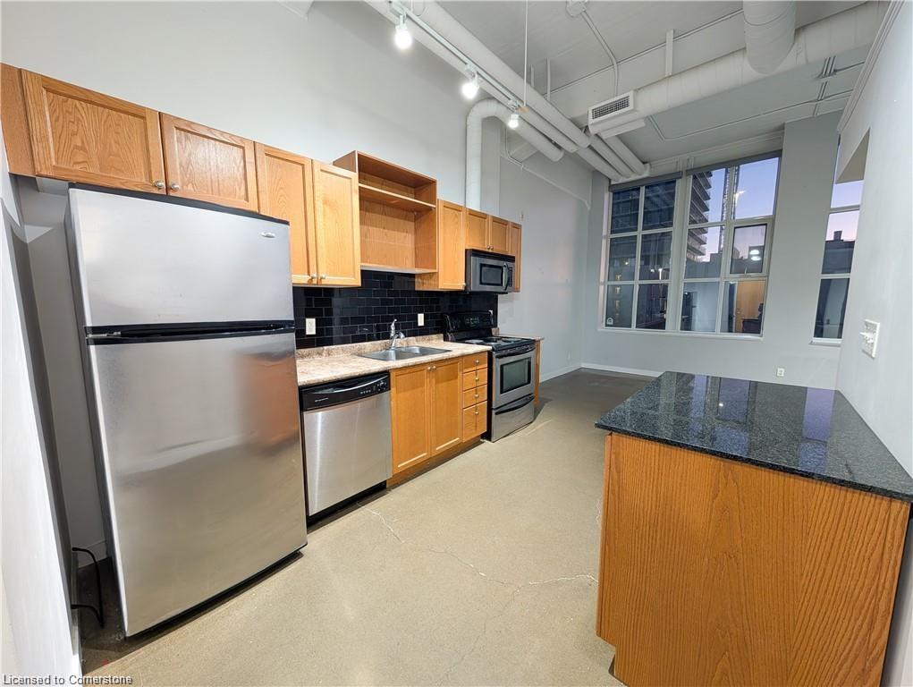 316-404 King Street W Property Photo 20