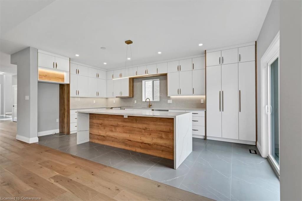 382 B Southcote Road Property Photo 11