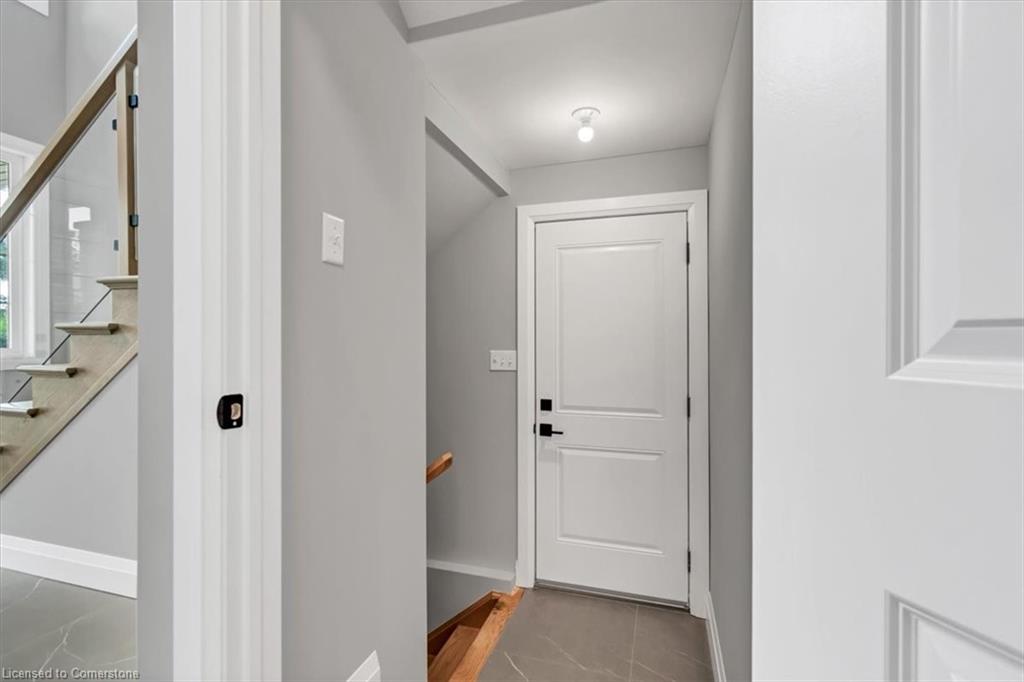 382 B Southcote Road Property Photo 31