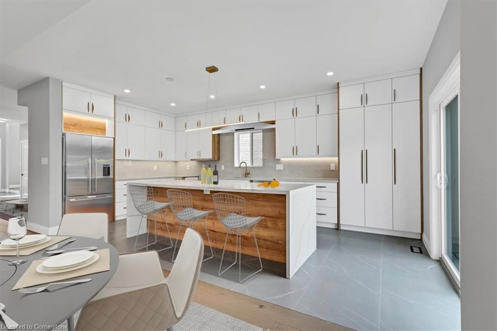 382 B Southcote Road Property Photo 46