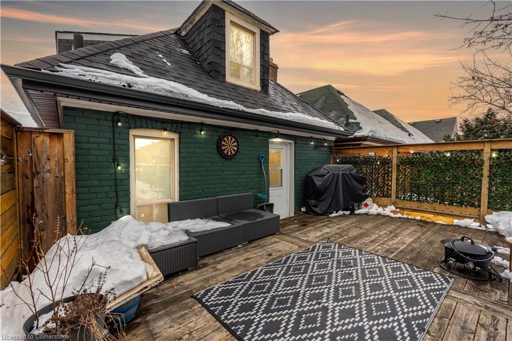 71 Clyde Street Property Photo 3
