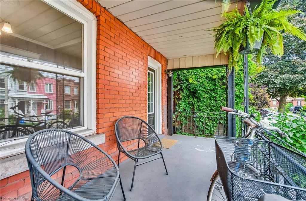 71 Clyde Street Property Photo 4