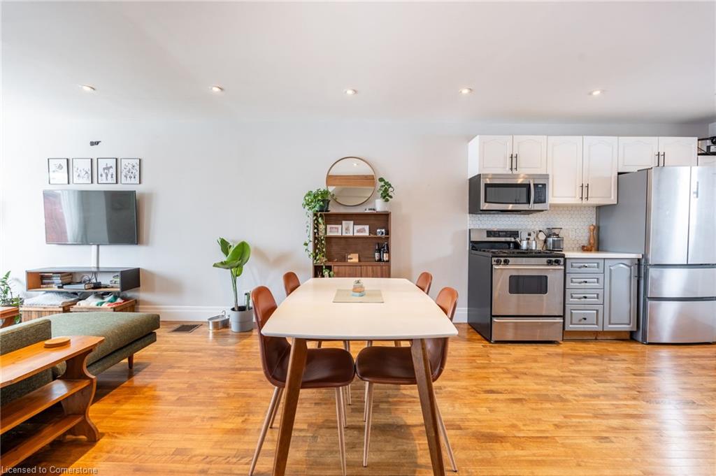 71 Clyde Street Property Photo 10