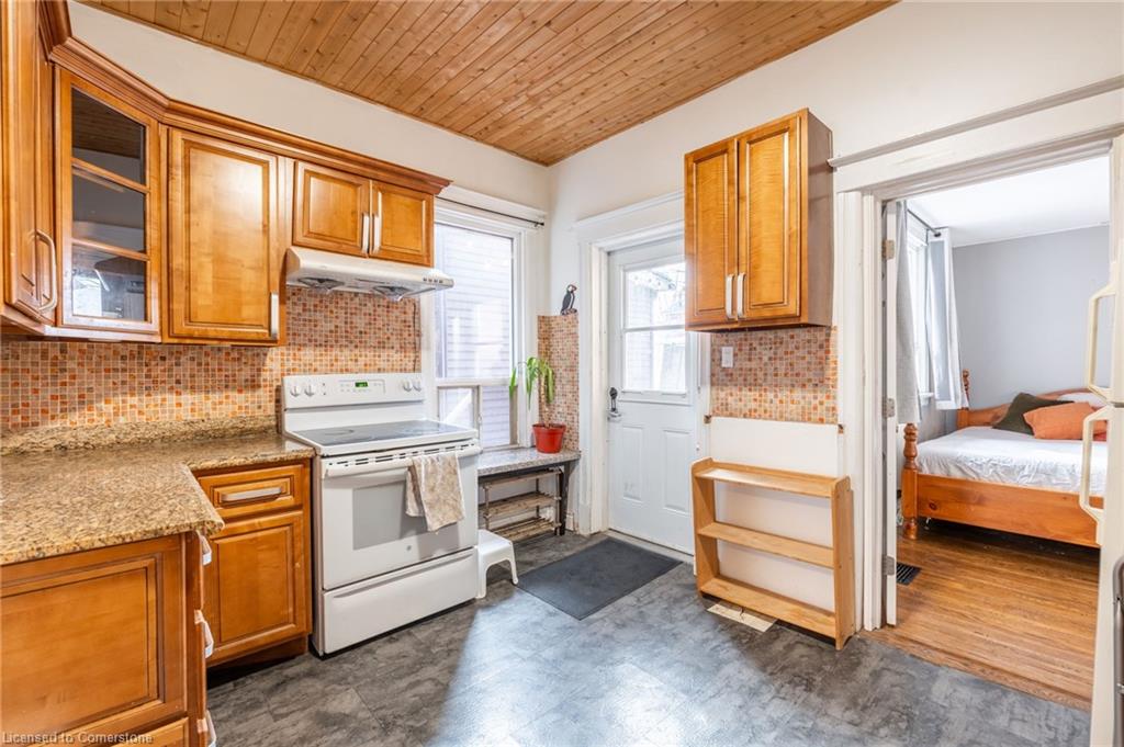 71 Clyde Street Property Photo 20