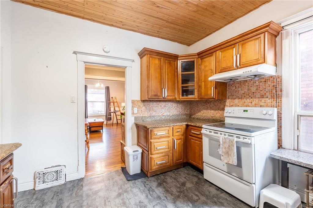 71 Clyde Street Property Photo 21