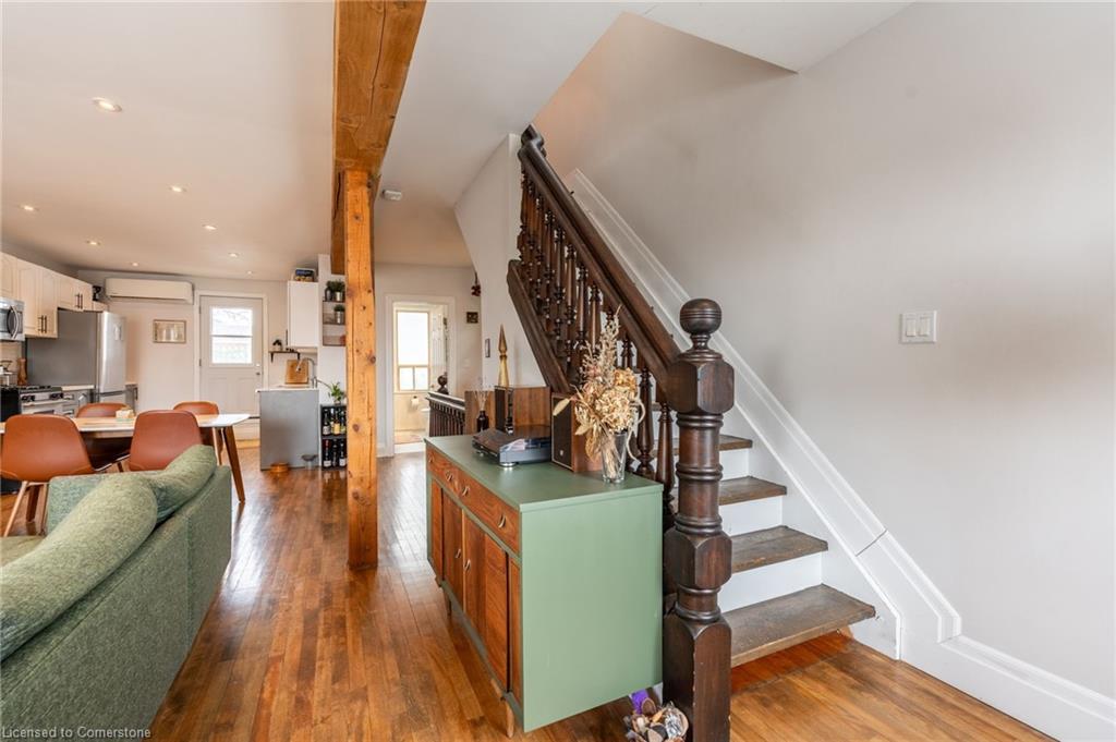 71 Clyde Street Property Photo 33