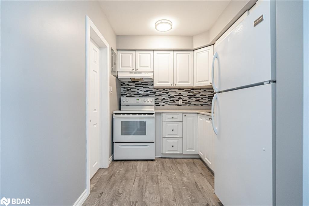 30 Queen Street W Property Photo 7