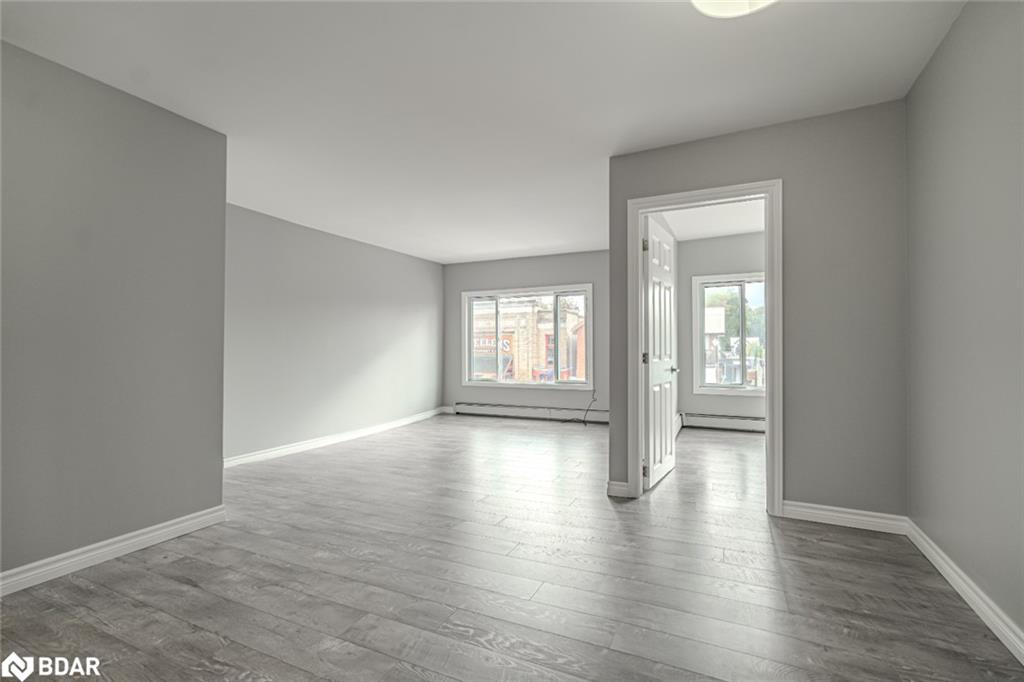 30 Queen Street W Property Photo 8