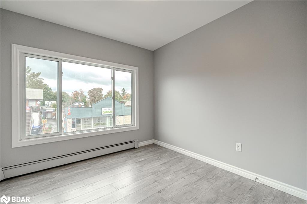 30 Queen Street W Property Photo 10
