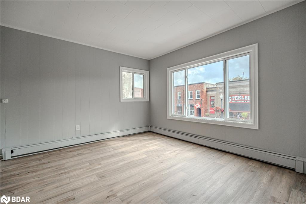 30 Queen Street W Property Photo 12