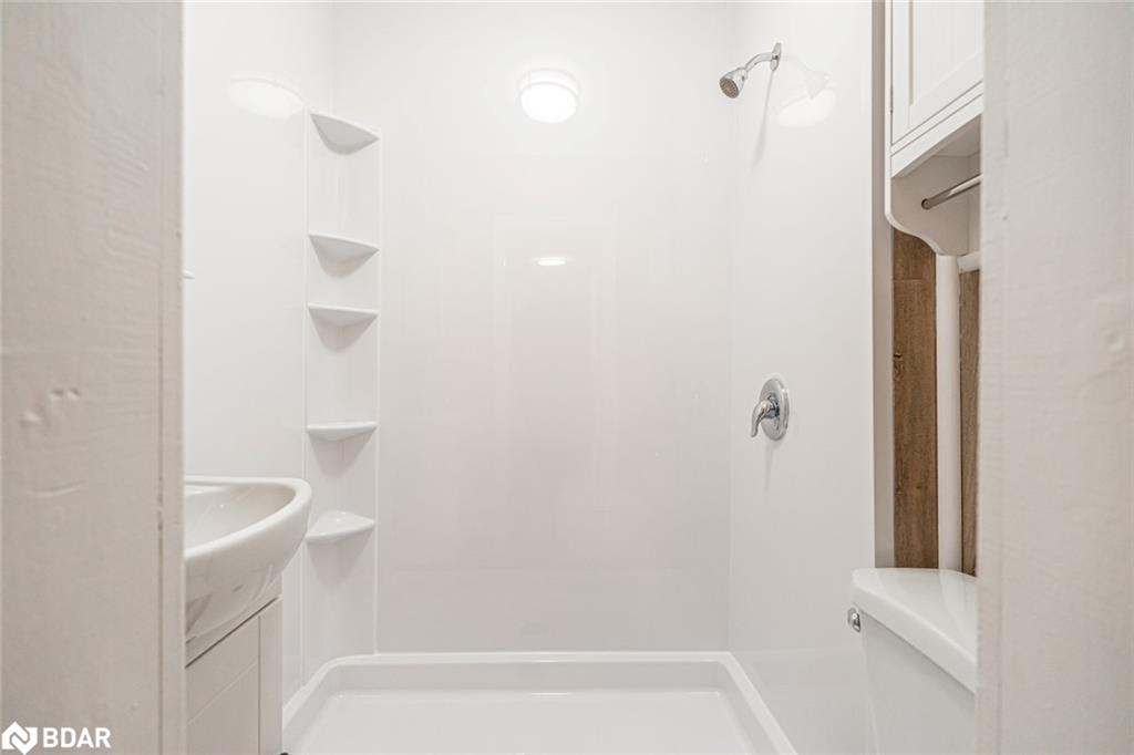 30 Queen Street W Property Photo 15