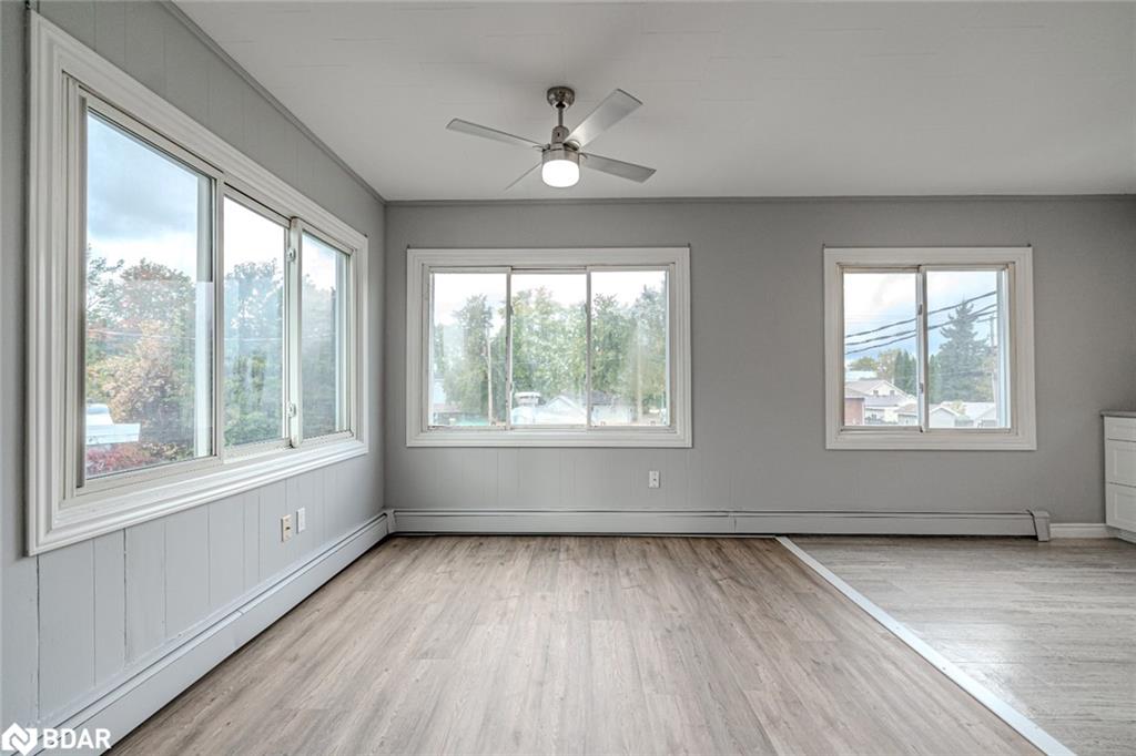 30 Queen Street W Property Photo 17