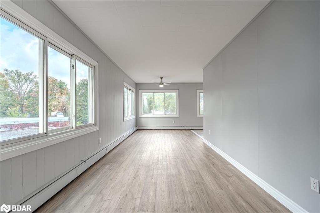 30 Queen Street W Property Photo 18