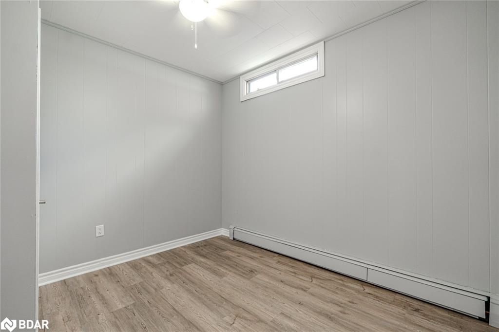 30 Queen Street W Property Photo 19
