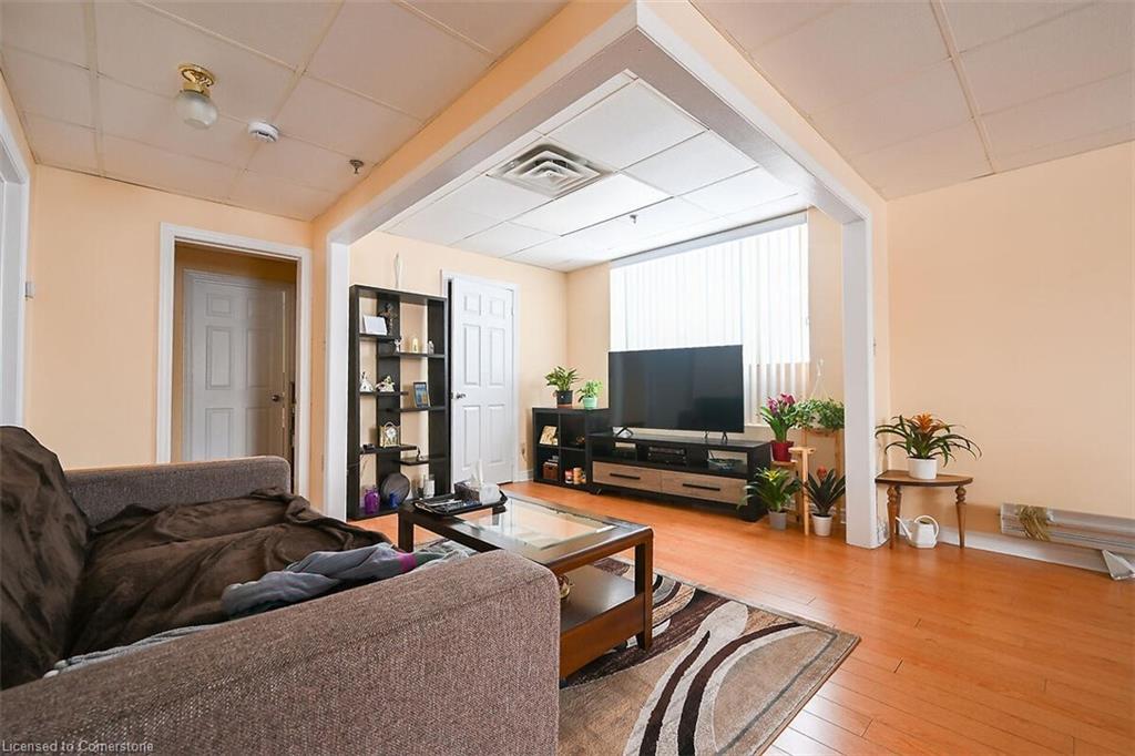 59 Willow Street N Property Photo 12