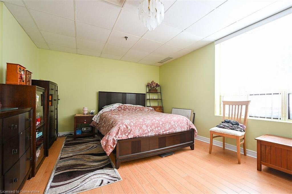 59 Willow Street N Property Photo 14