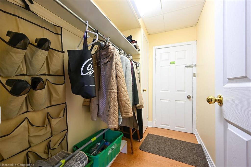 59 Willow Street N Property Photo 17