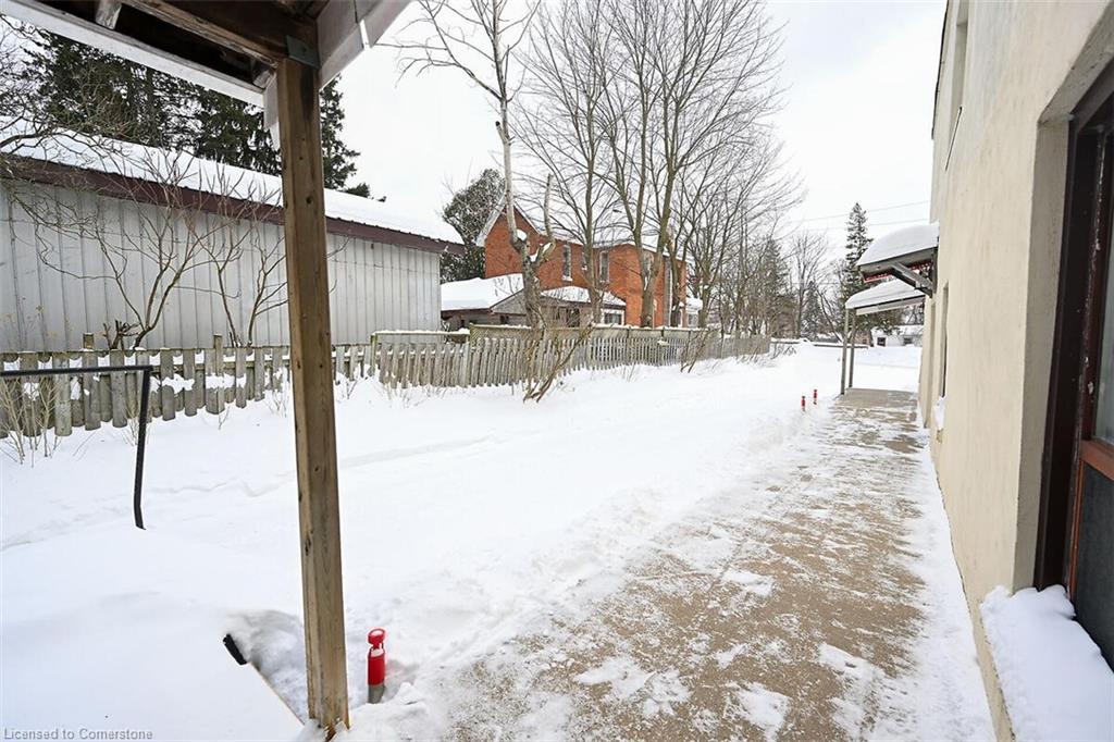 59 Willow Street N Property Photo 24