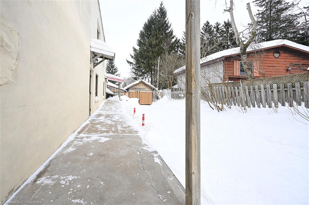 59 Willow Street N Property Photo 38