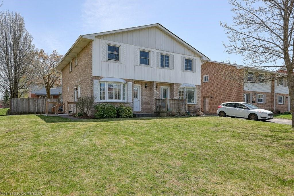 1014b Nesbitt Crescent Property Photo 1