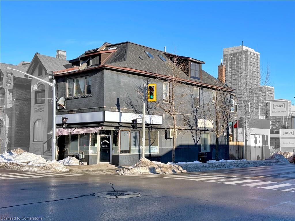 61 Young Street Property Photo