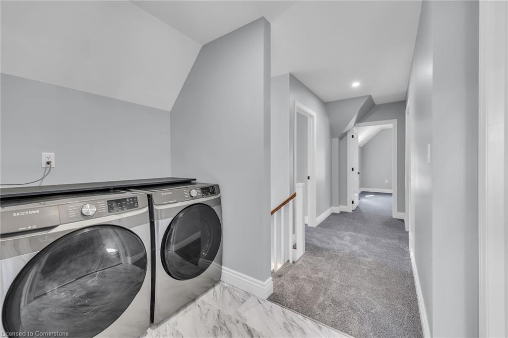 2076 Main Street N Property Photo 21