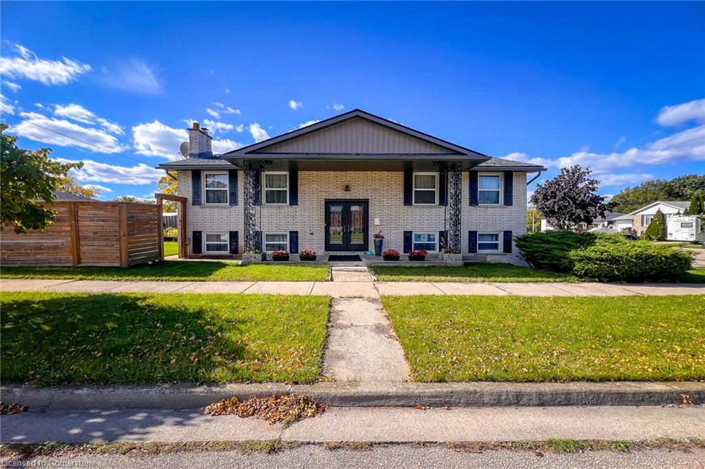8 Basswood Court Property Photo 1