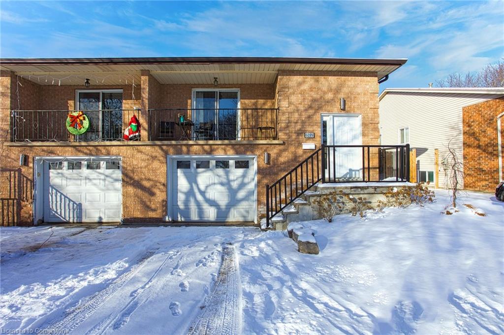 6099 Wildrose Crescent Property Photo 2
