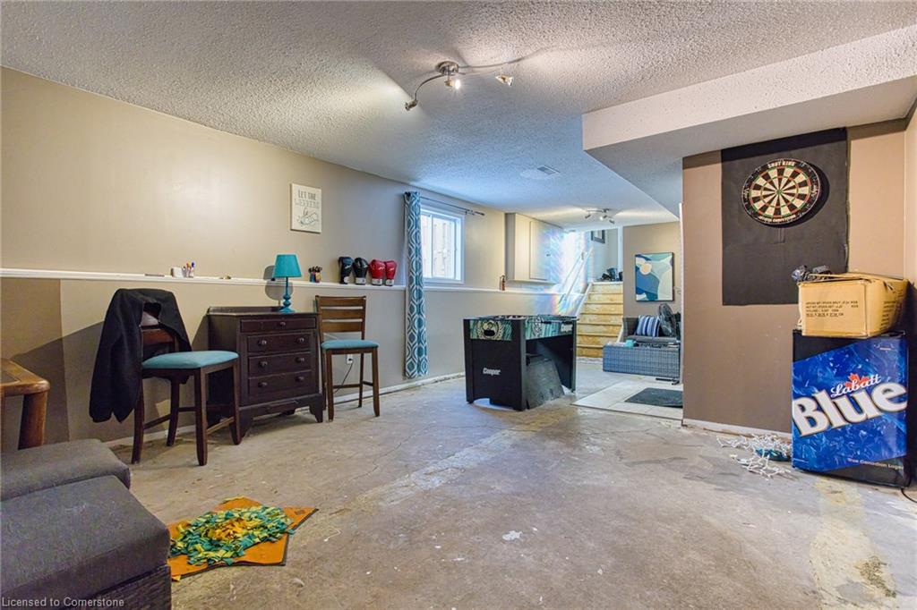 6099 Wildrose Crescent Property Photo 24