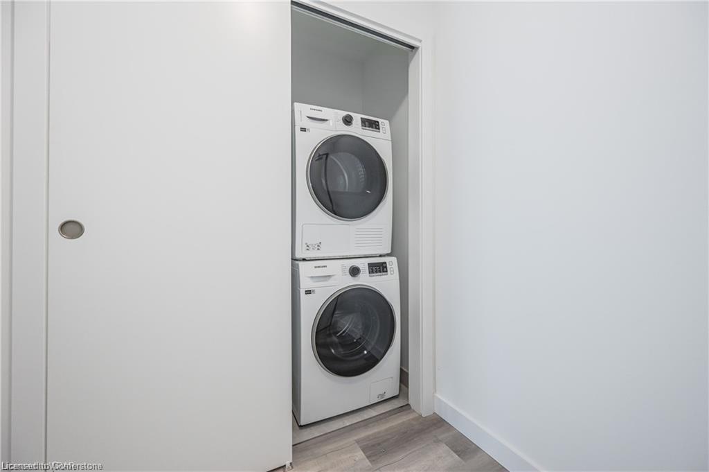 405-1442 Highland Road W Property Photo 17