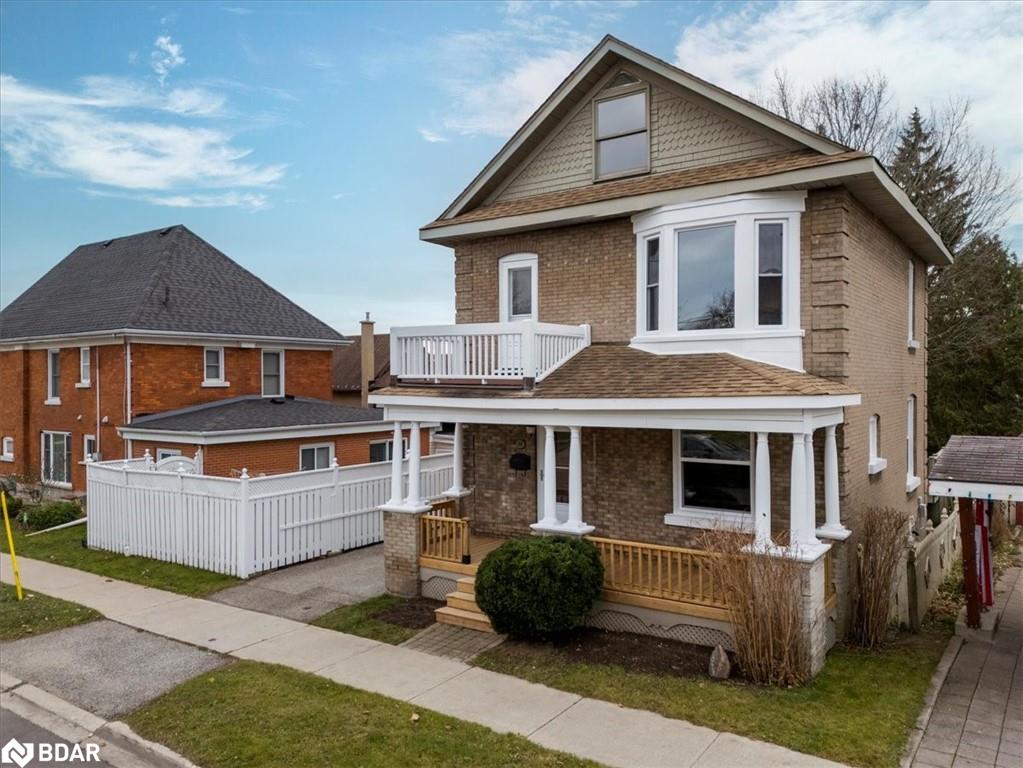 33 Penetang Street Property Photo