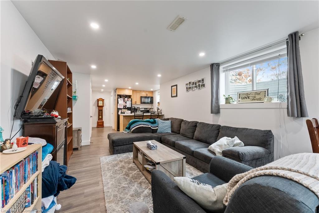 54 Aberdeen Avenue Property Photo 24