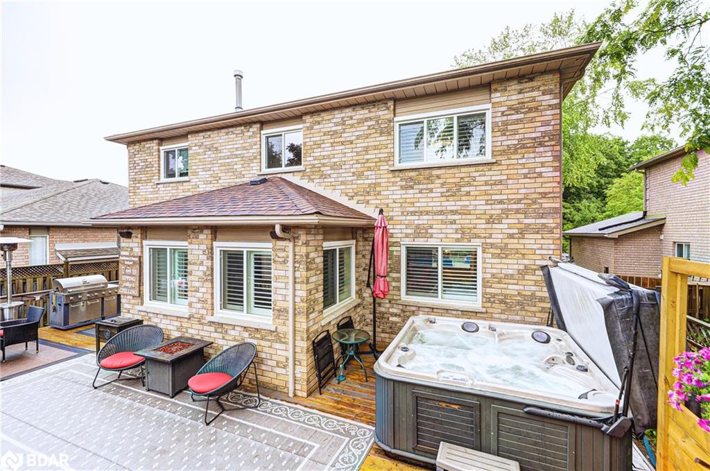 19 Allsop Crescent Property Photo 3