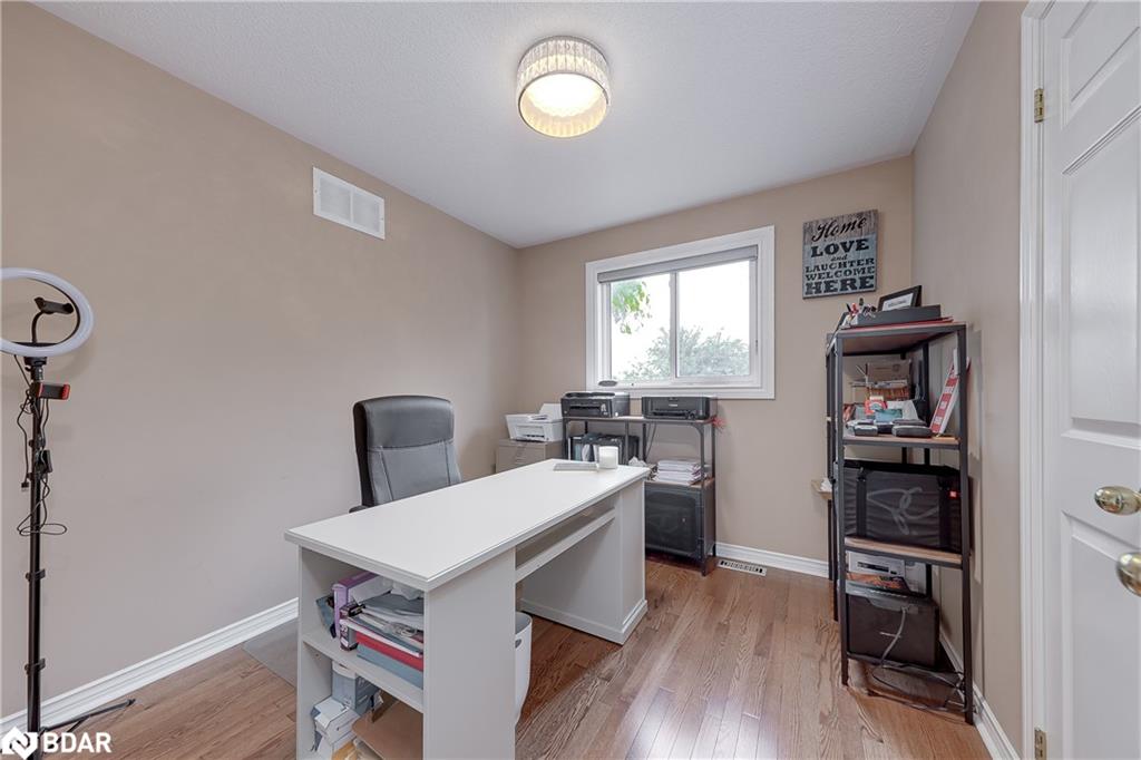 19 Allsop Crescent Property Photo 30