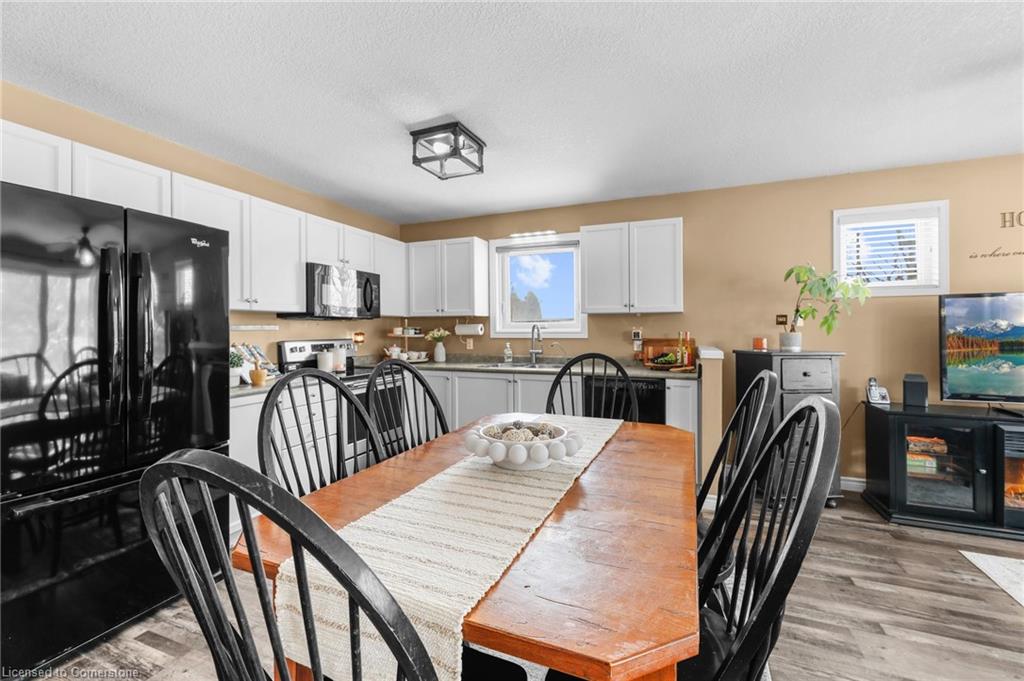 1 Beynon Court Property Photo 14