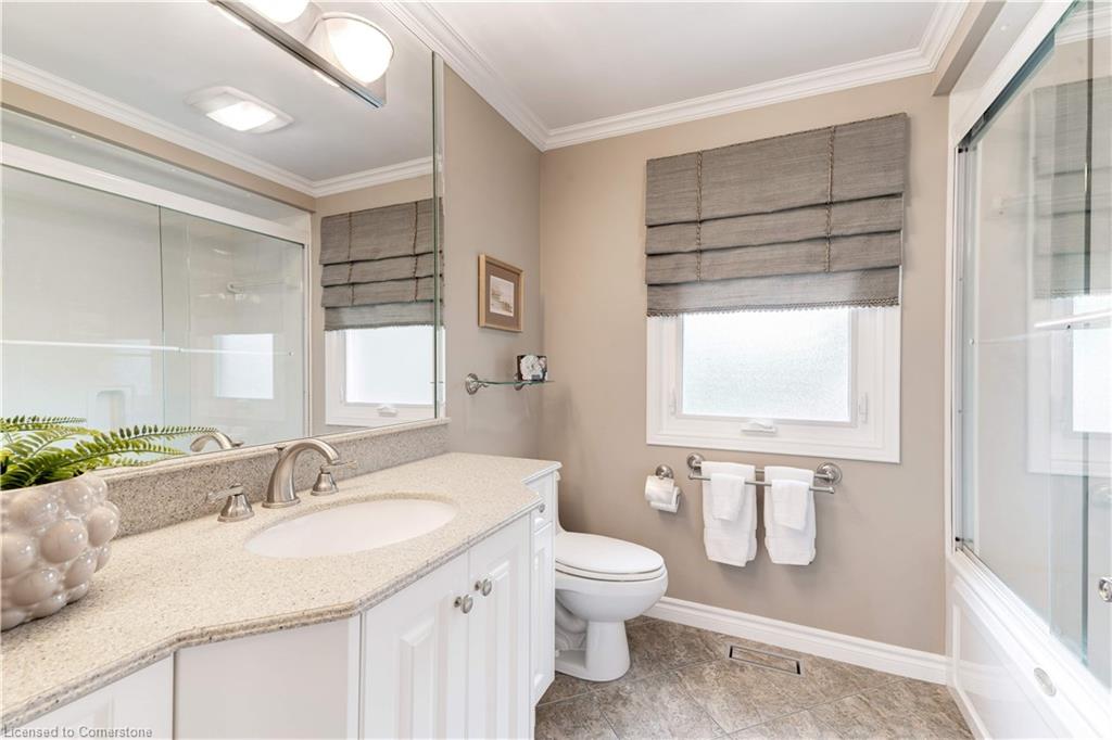 306 Oakwood Court Property Photo 25