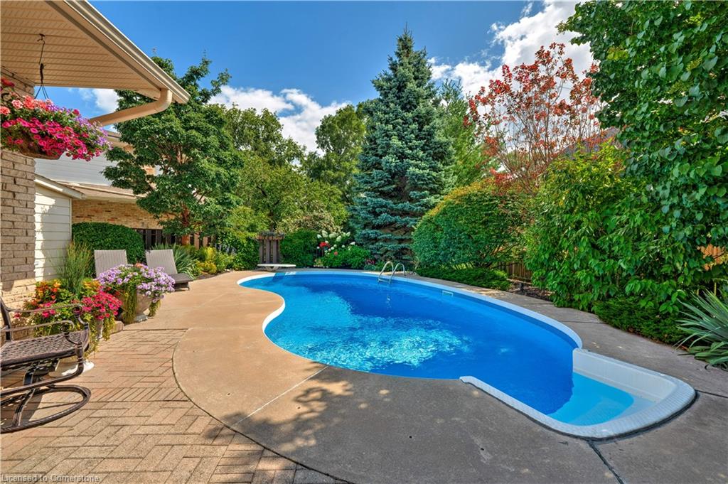 306 Oakwood Court Property Photo 40