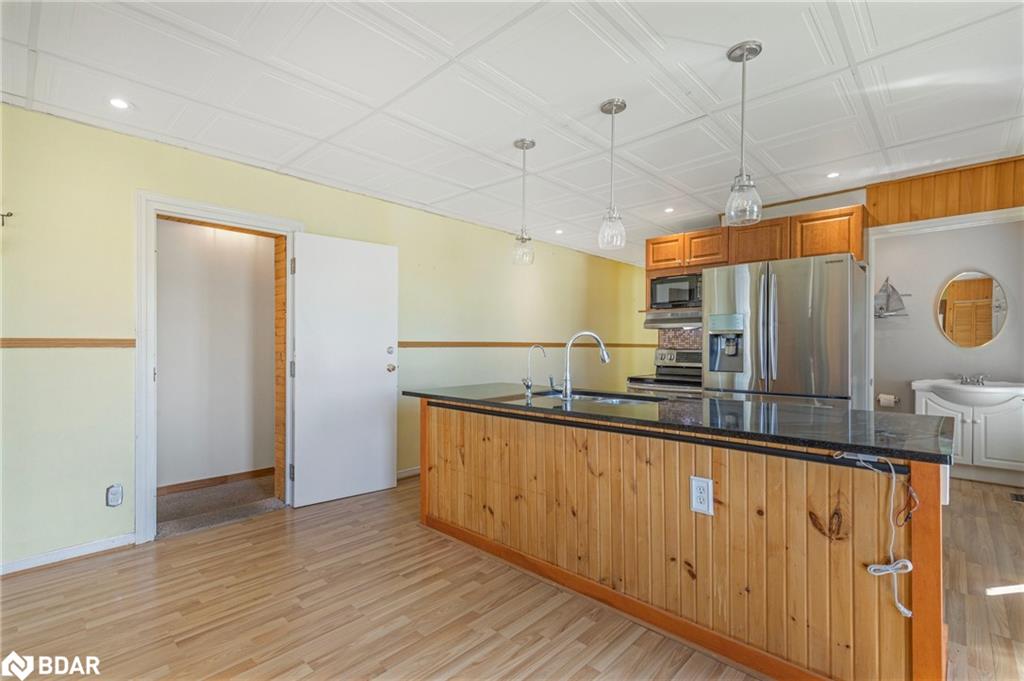 4201 Huronia Road Property Photo 9