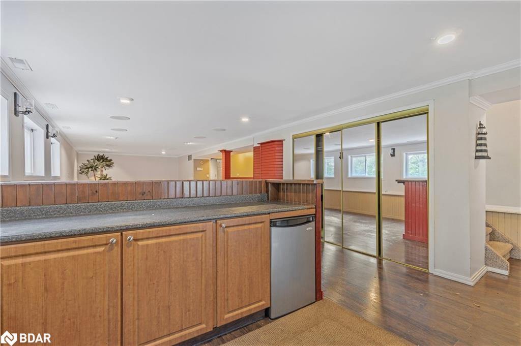 4201 Huronia Road Property Photo 27