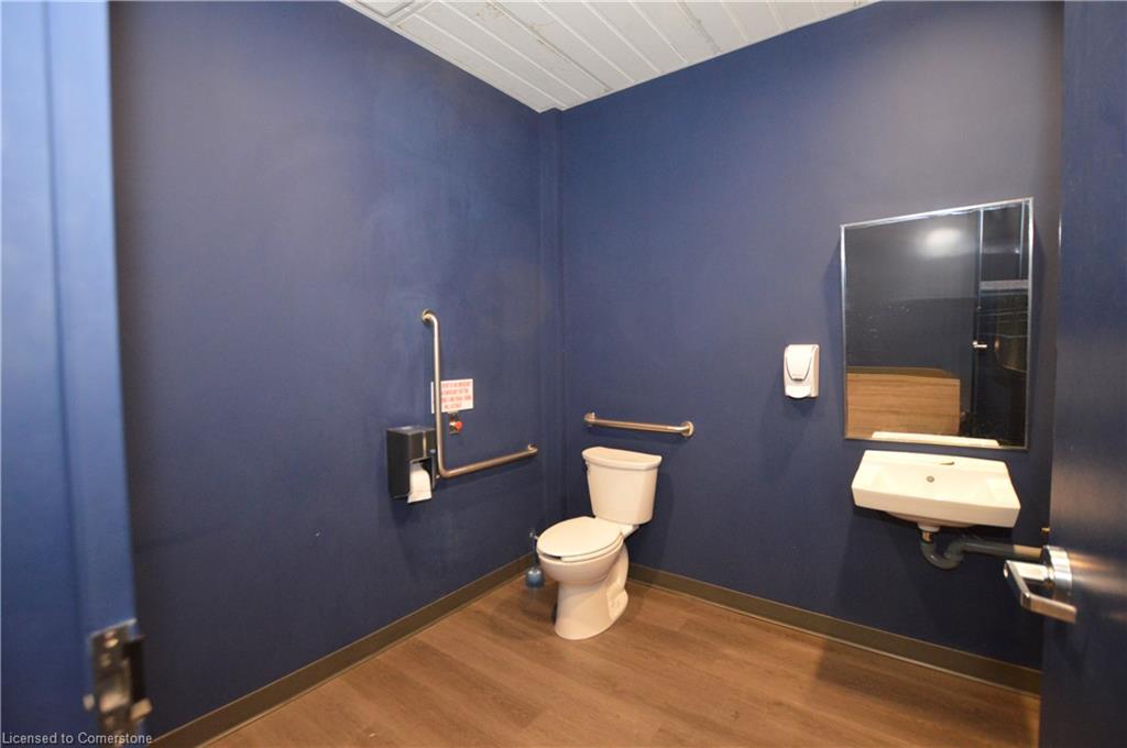 120 King Street E Property Photo 6